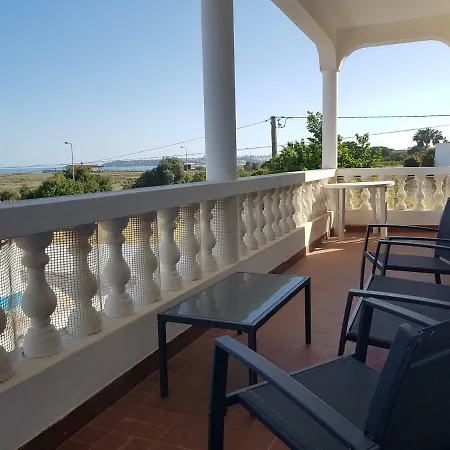 Апартаменты Casa Praia Mar, - Beachfront Jacaranda