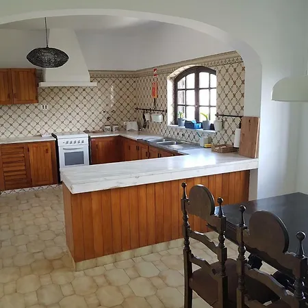 Casa Praia Mar, - Beachfront Jacaranda * Lagos